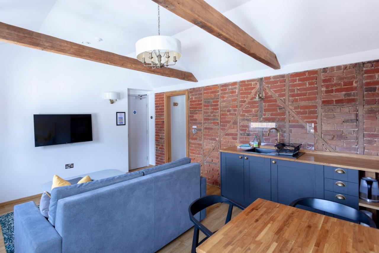 Apartment 6 At Number 8: City Centre, 1 Bedroom, Sofa Bed In Lounge Canterbury Buitenkant foto