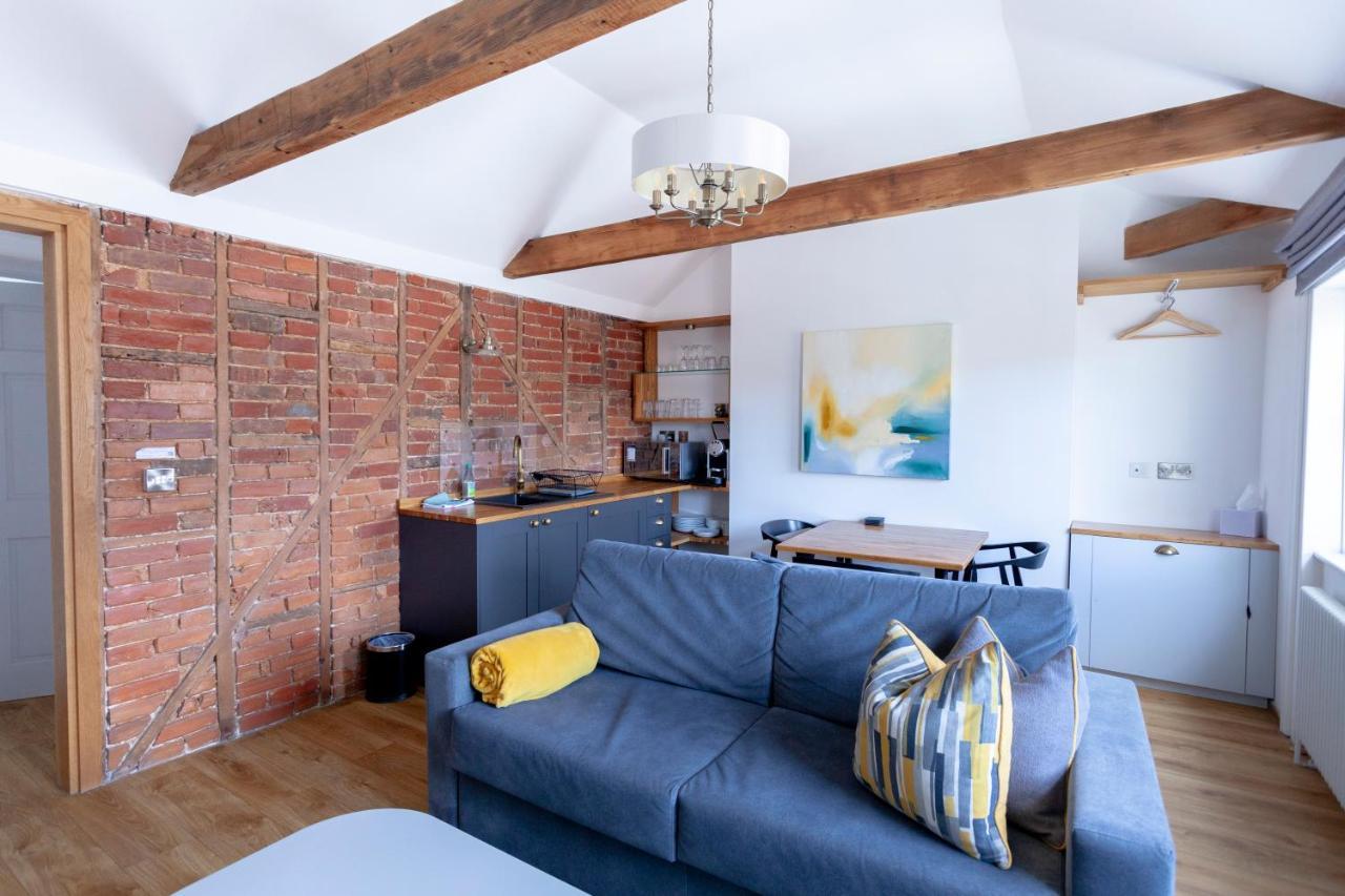 Apartment 6 At Number 8: City Centre, 1 Bedroom, Sofa Bed In Lounge Canterbury Buitenkant foto