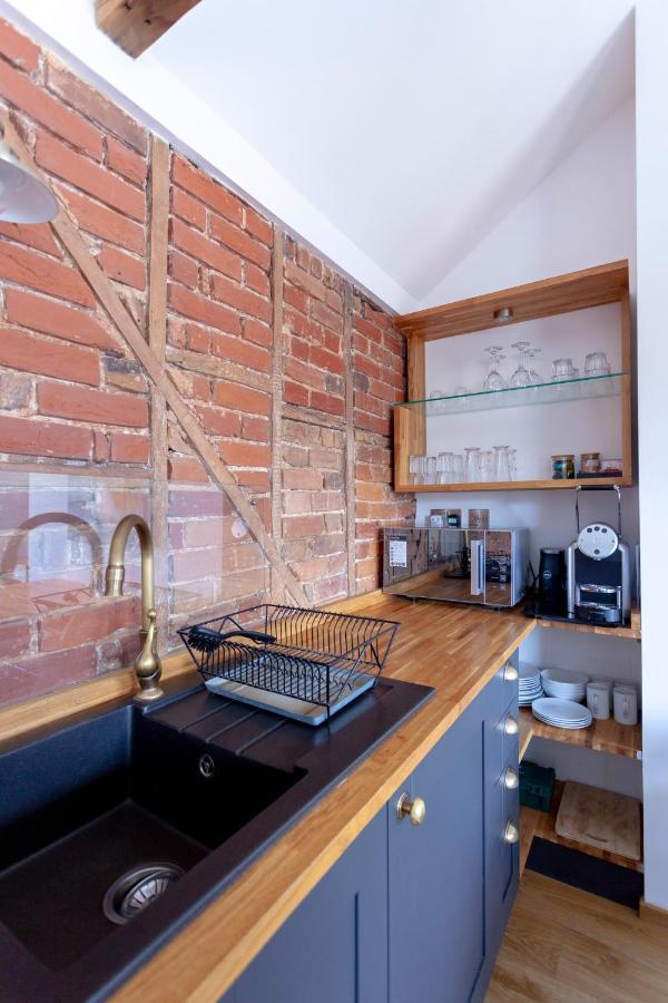 Apartment 6 At Number 8: City Centre, 1 Bedroom, Sofa Bed In Lounge Canterbury Buitenkant foto