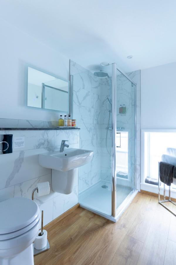 Apartment 6 At Number 8: City Centre, 1 Bedroom, Sofa Bed In Lounge Canterbury Buitenkant foto